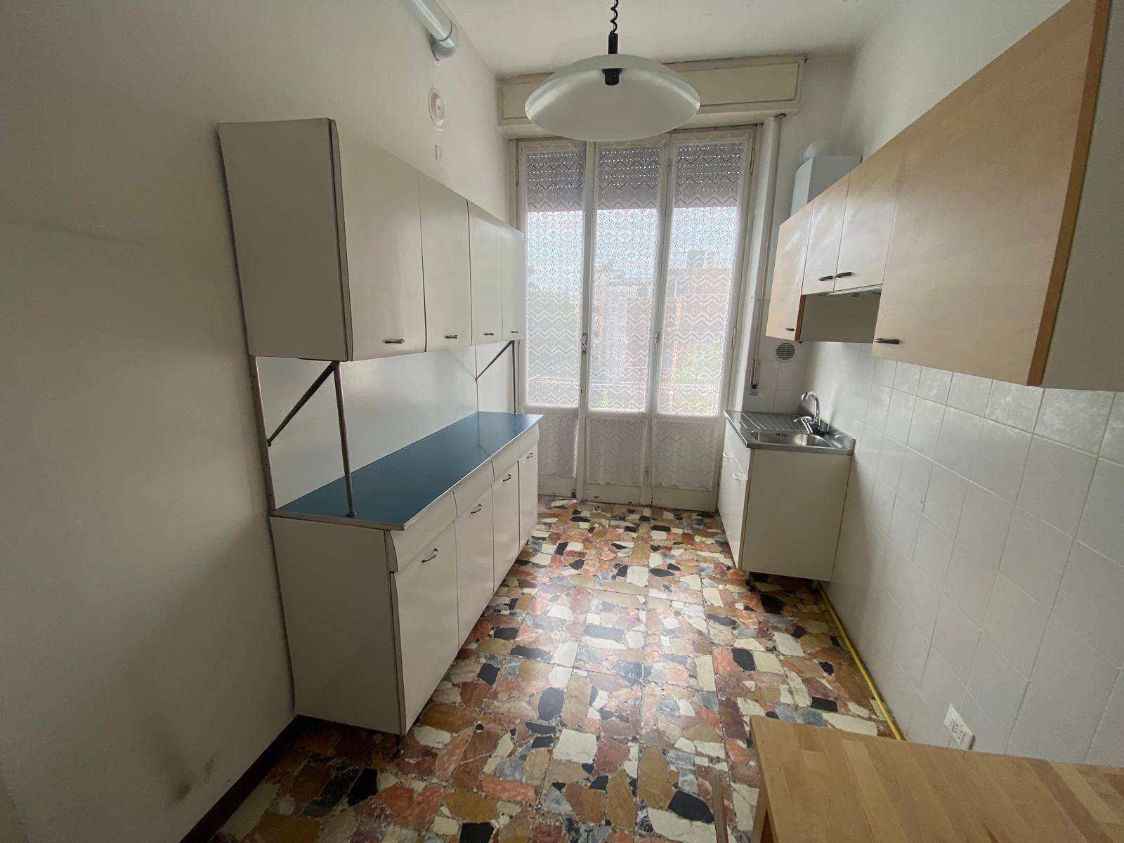 Appartamento in vendita a Saronno, Centro