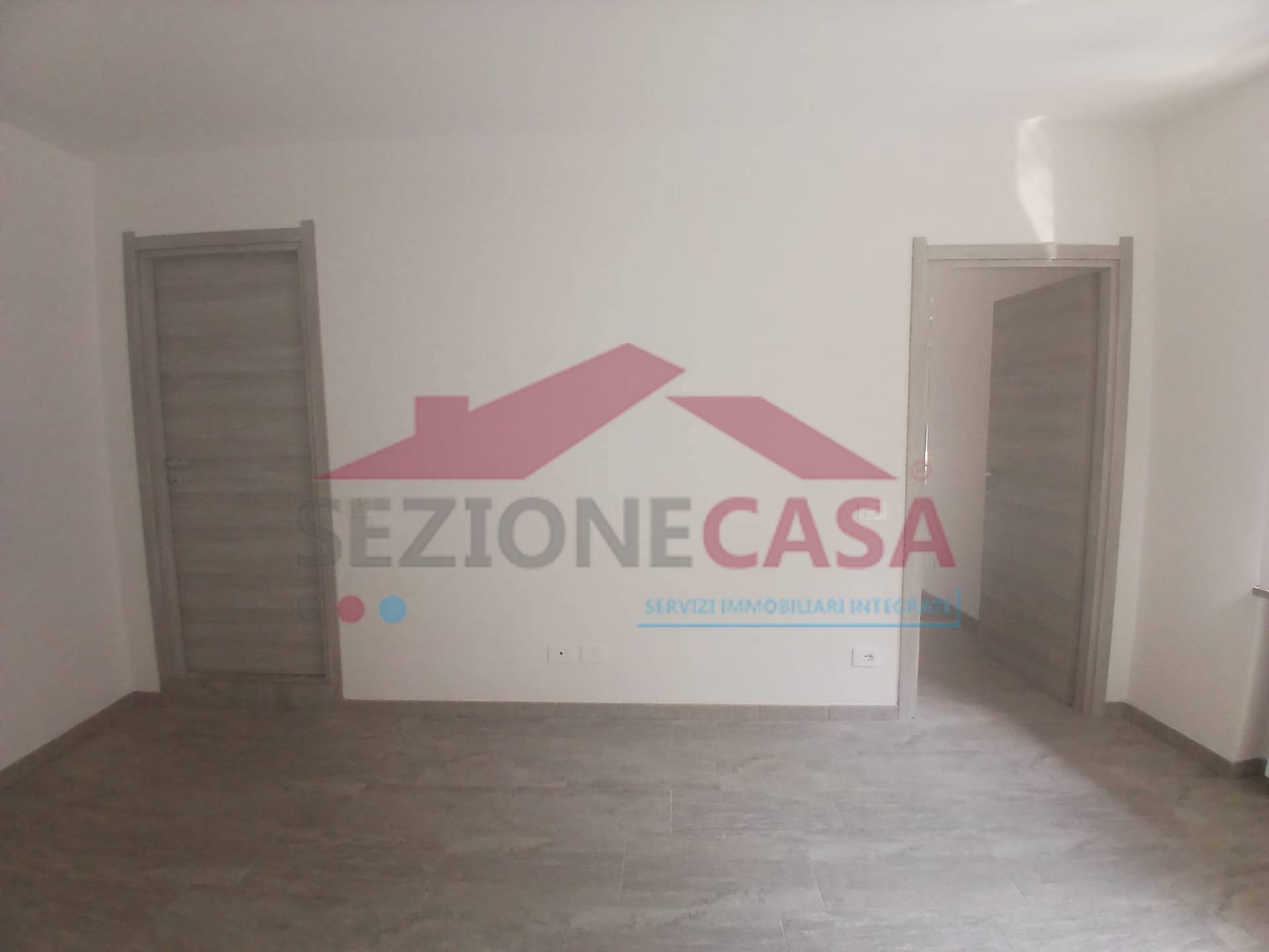 Appartamento in affitto a Saronno, Centro