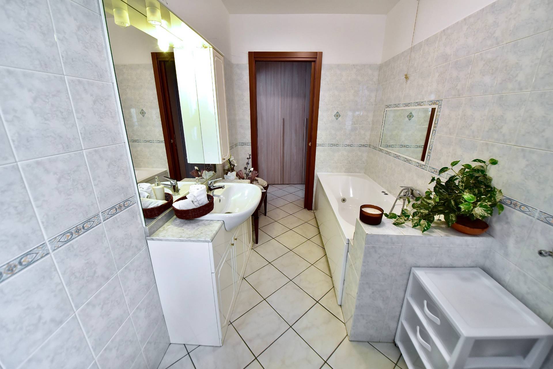 Appartamento in affitto a Saronno, Centro