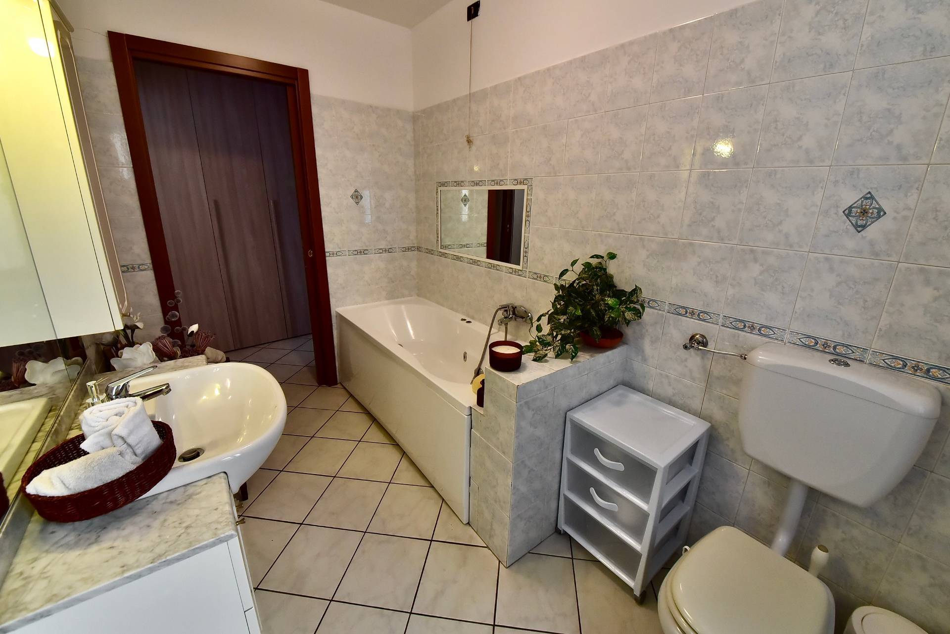 Appartamento in affitto a Saronno, Centro