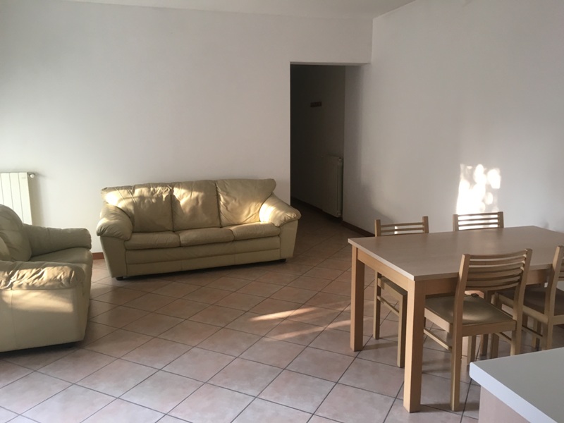 Appartamento in affitto a Saronno