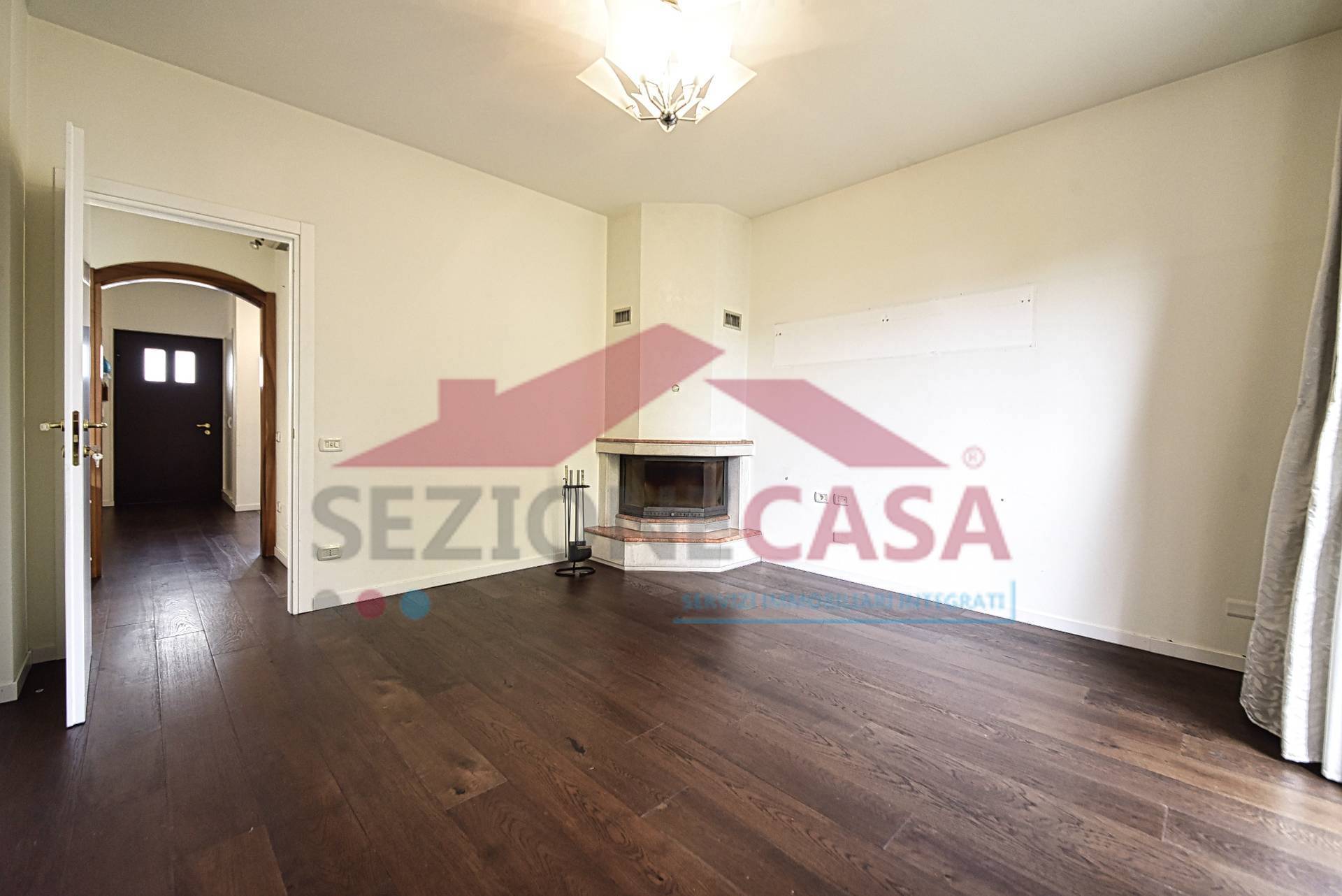 Appartamento + Mansarda in vendita a Saronno