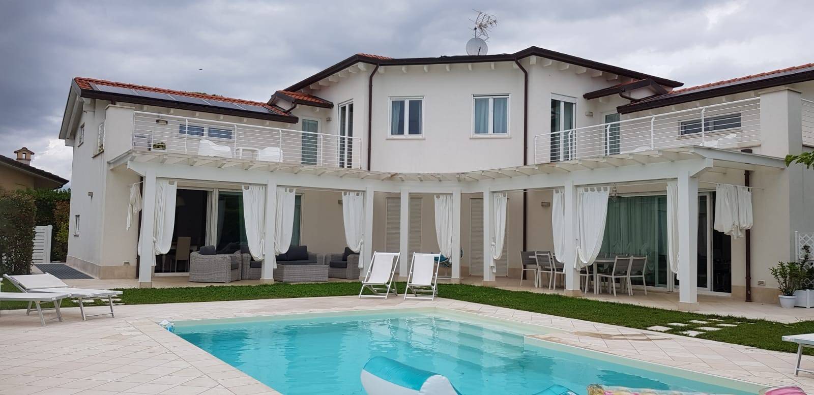 Villa in affitto, Forte dei Marmi centrale