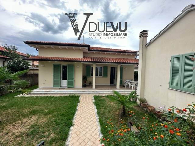 Villa in vendita, Pietrasanta ponterosso