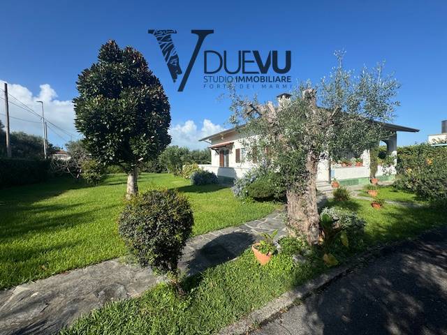 Villa in vendita a Seravezza, Marzocchino