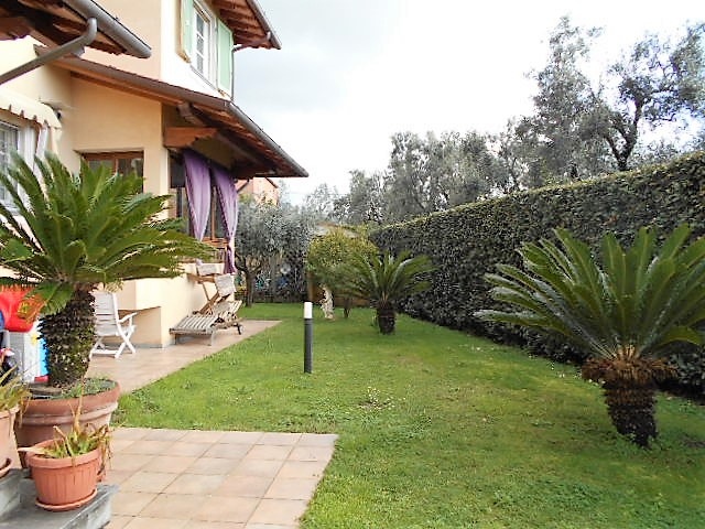 Villa in vendita a Seravezza, Pozzi