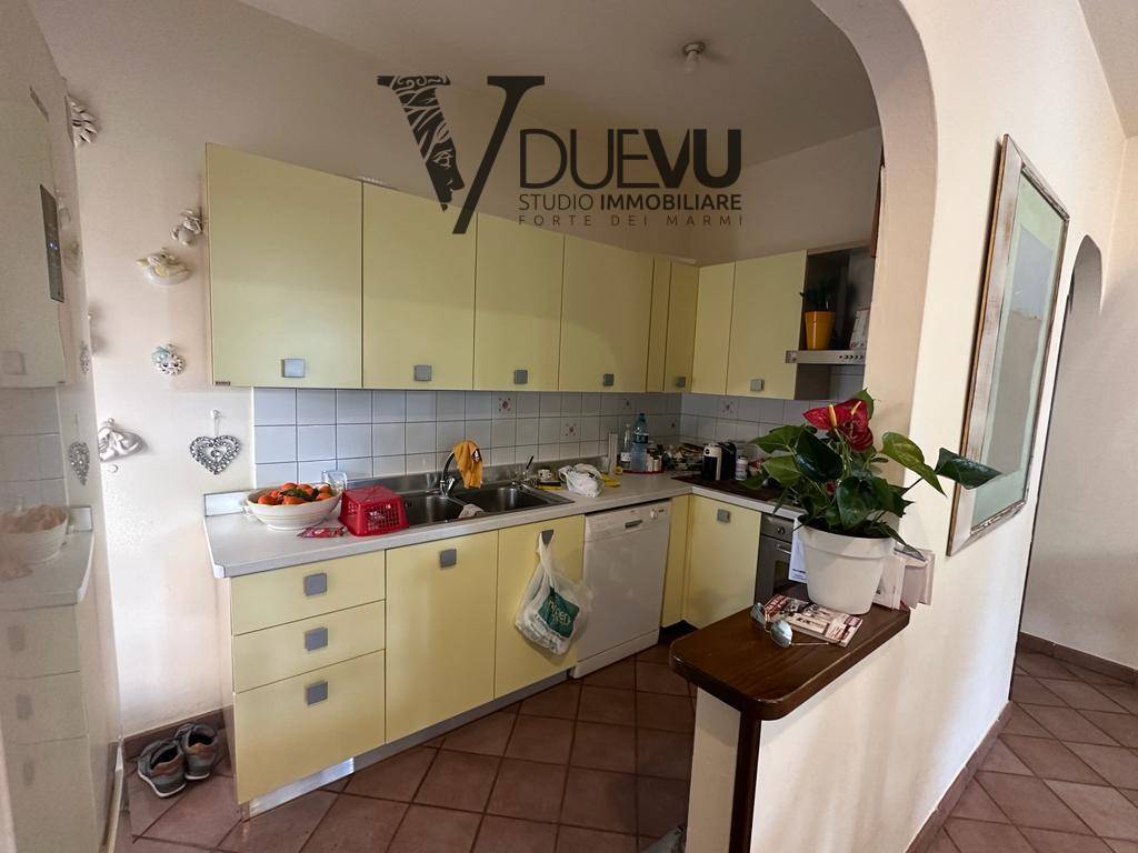 Villa in vendita a Forte dei Marmi, Vittoria Apuana