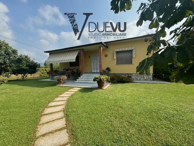 Villa in vendita a Forte dei Marmi, Vaiana
