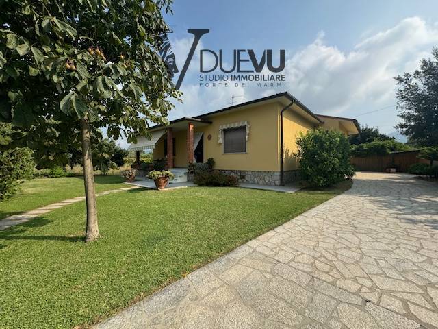 Villa in vendita a Forte dei Marmi, Vaiana