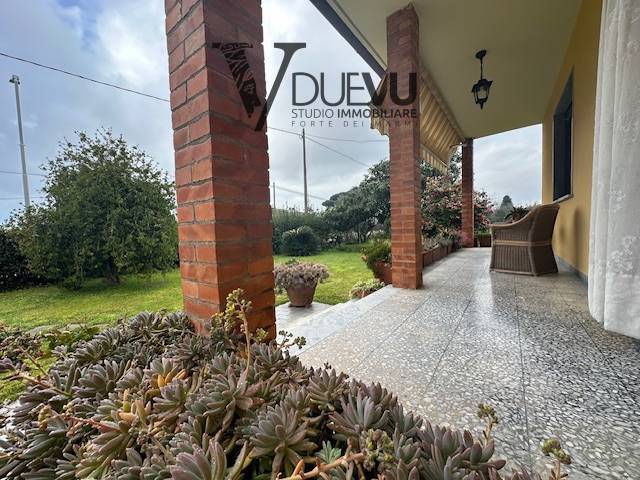 Villa in vendita a Forte dei Marmi, Vaiana