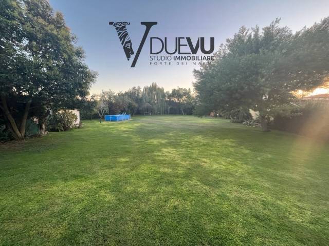 Villa in vendita a Seravezza, Querceta