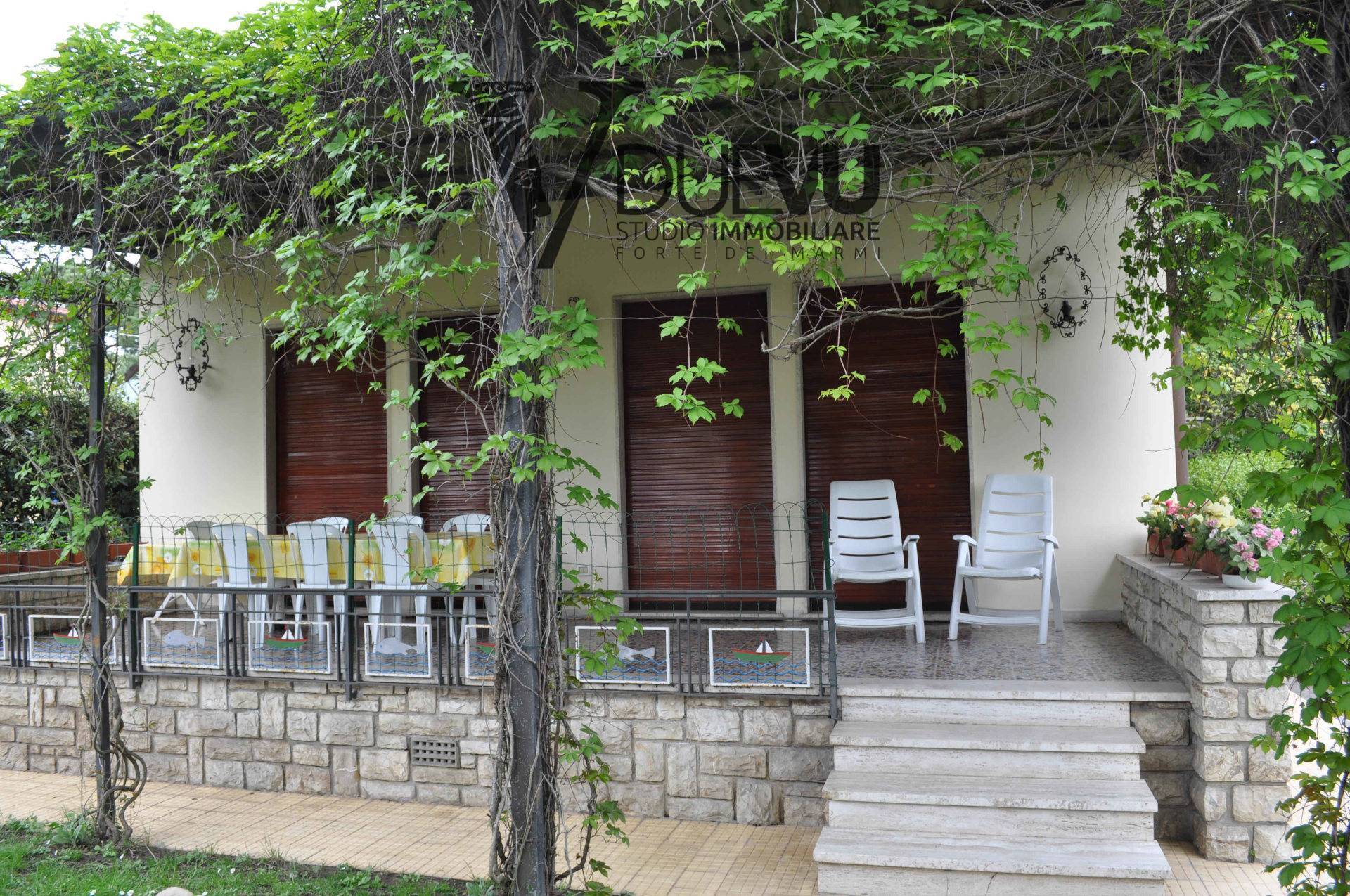 Villa in vendita a Forte dei Marmi, Centrale