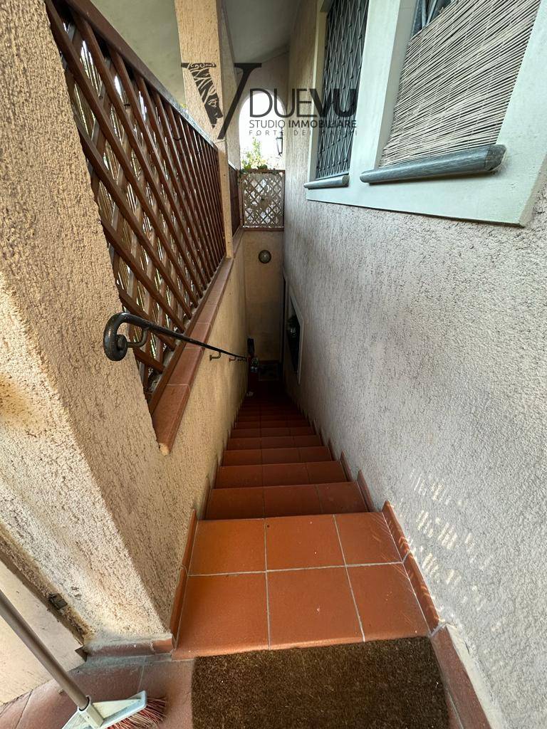 Villa in vendita a Forte dei Marmi, Vittoria Apuana