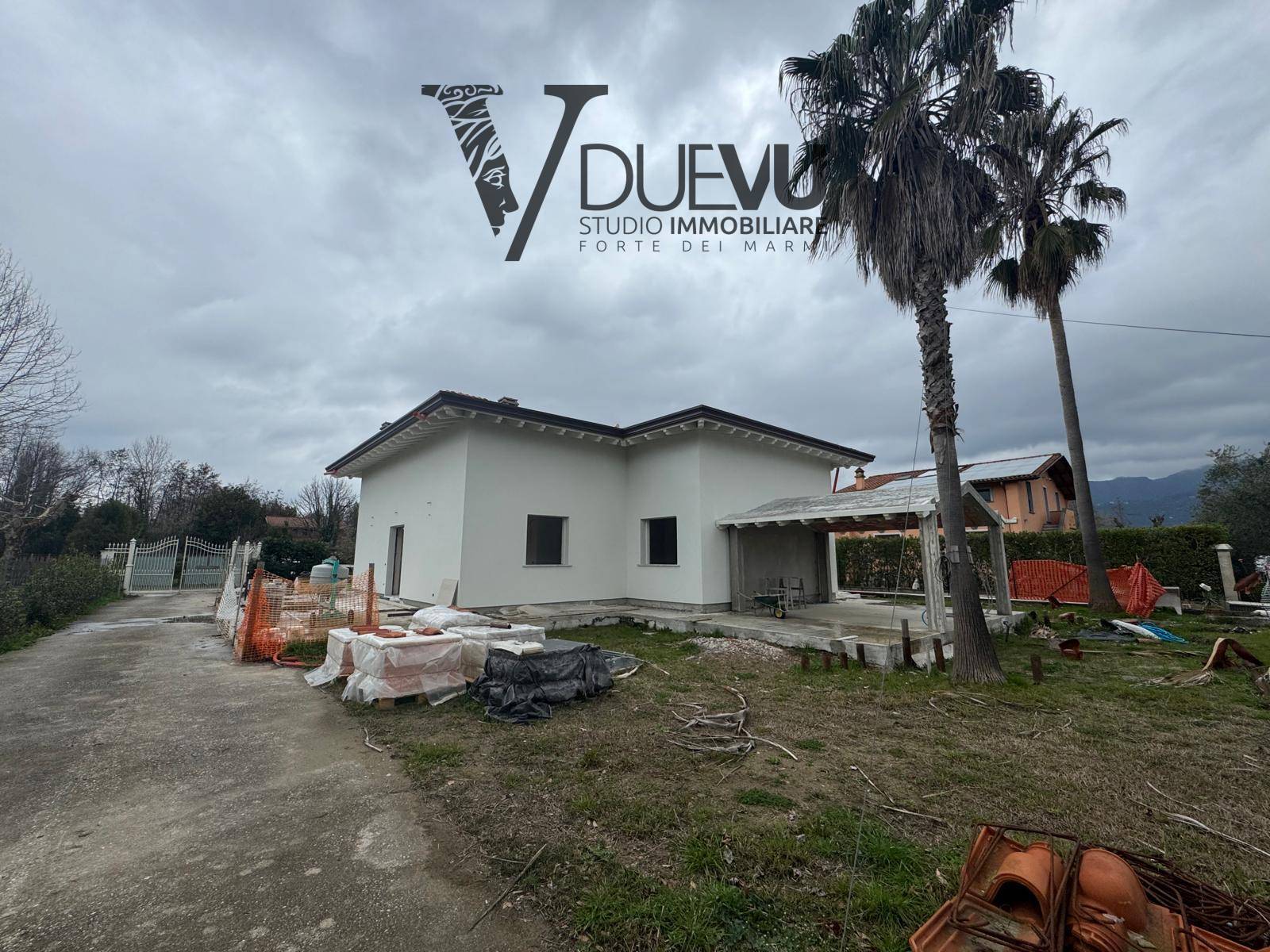 Villa con piscina in vendita a Pietrasanta, Marina di Pietrasanta