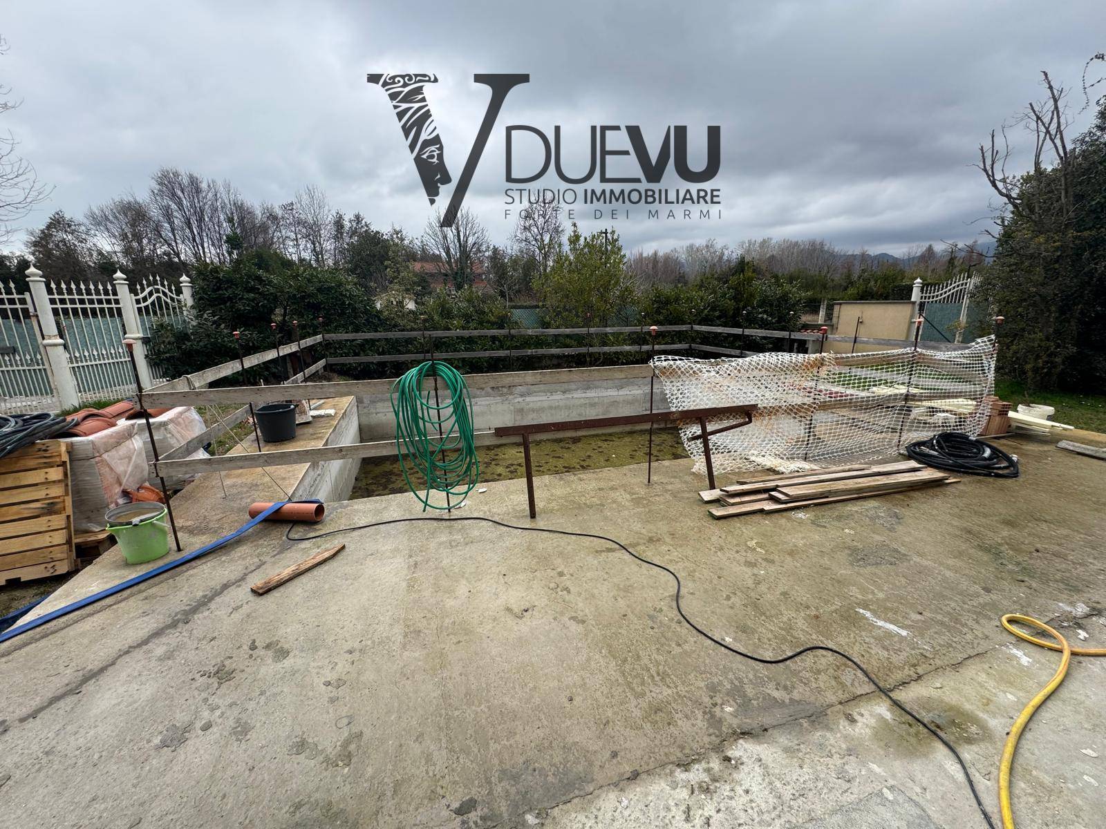 Villa con piscina in vendita a Pietrasanta, Marina di Pietrasanta