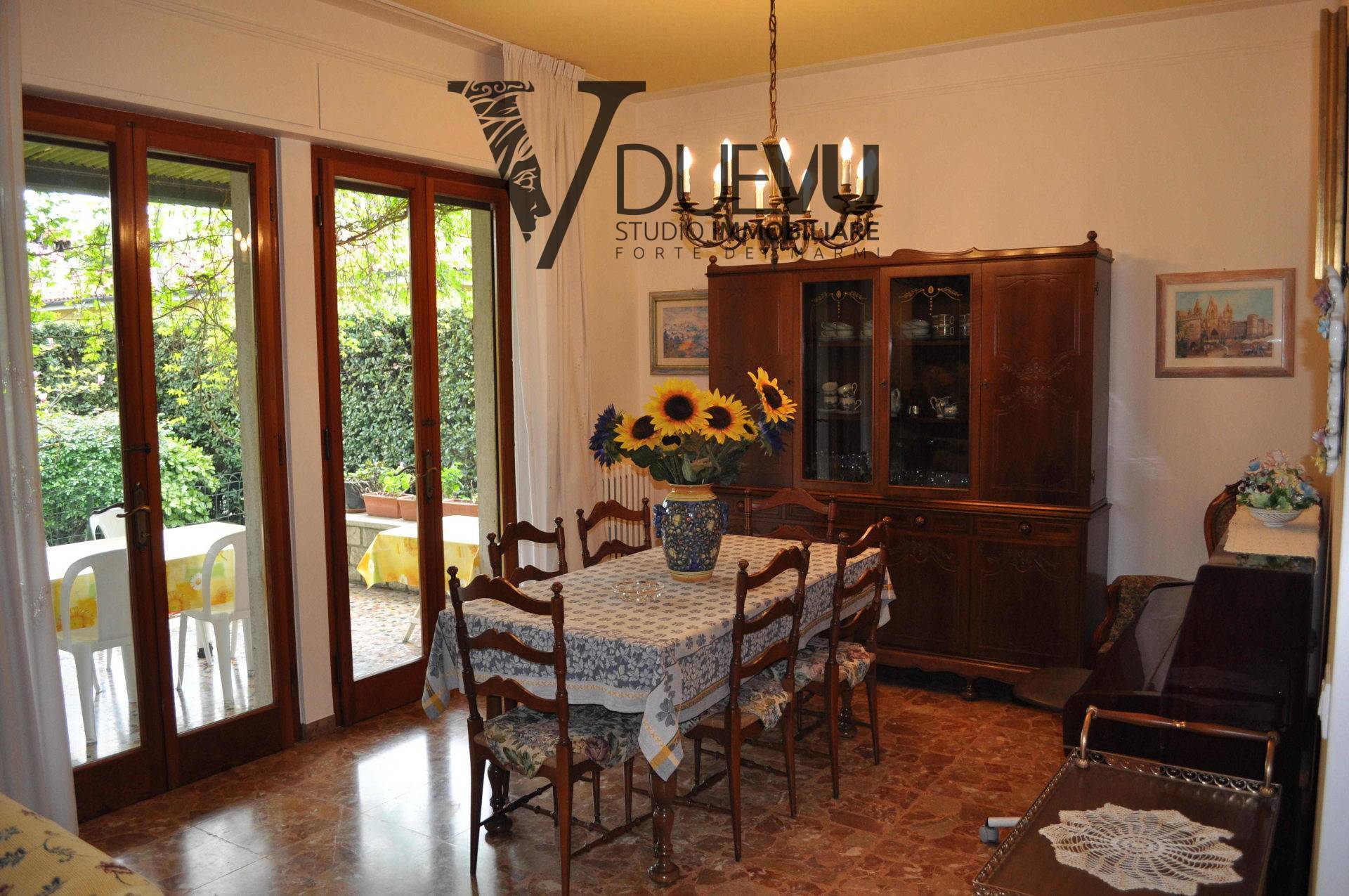 Villa in vendita a Forte dei Marmi, Centrale