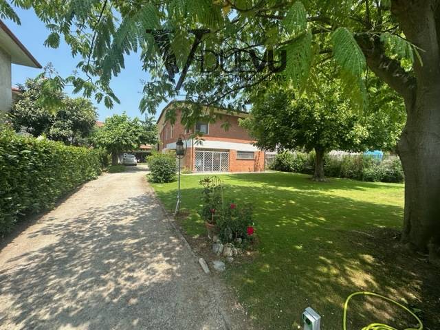 Villa in vendita a Forte dei Marmi, Vaiana