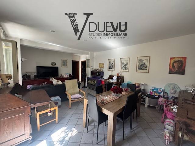 Bifamiliare in vendita a Forte dei Marmi, Centrale