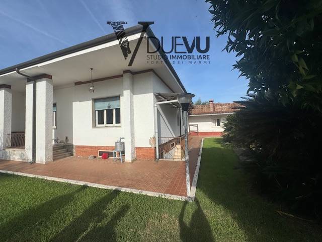 Bifamiliare in vendita a Seravezza, Pozzi