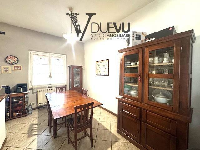 Bifamiliare in vendita a Seravezza, Querceta