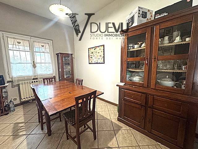 Bifamiliare in vendita a Seravezza, Querceta