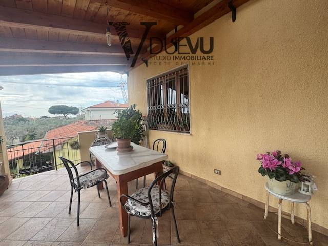 Villa in vendita a Seravezza, Pozzi