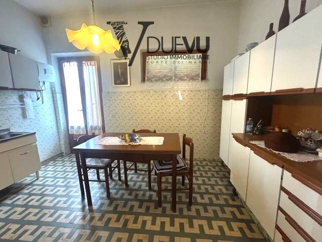 Villa in vendita a Seravezza, Pozzi