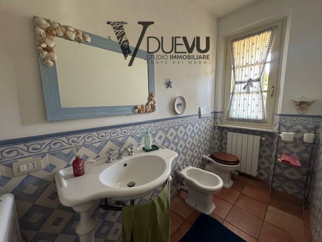 Bifamiliare in vendita a Seravezza, Querceta
