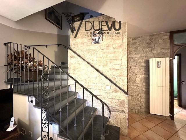 Bifamiliare in vendita a Seravezza, Querceta