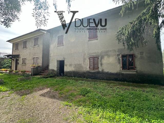 Rustico in vendita a Seravezza, Pozzi