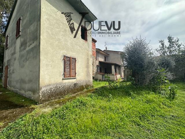 Rustico in vendita a Seravezza, Pozzi