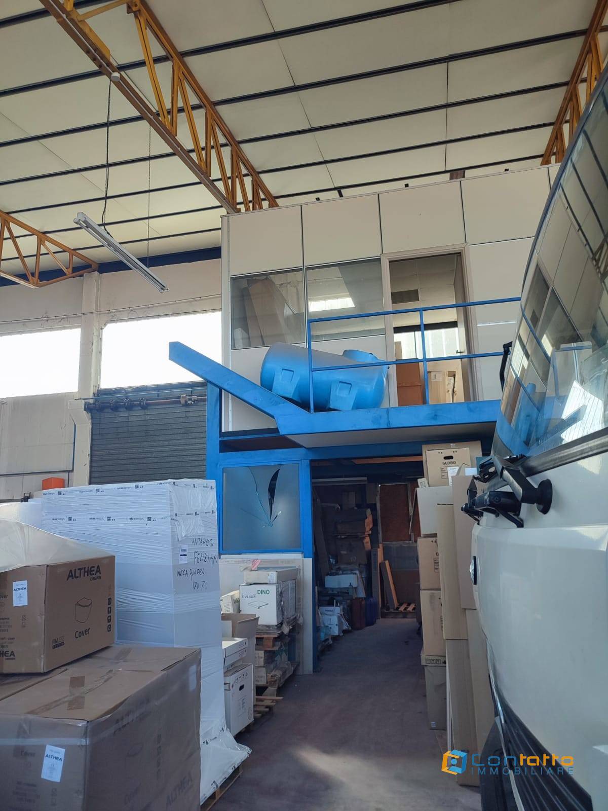 Locale commerciale in vendita a Cupra Marittima