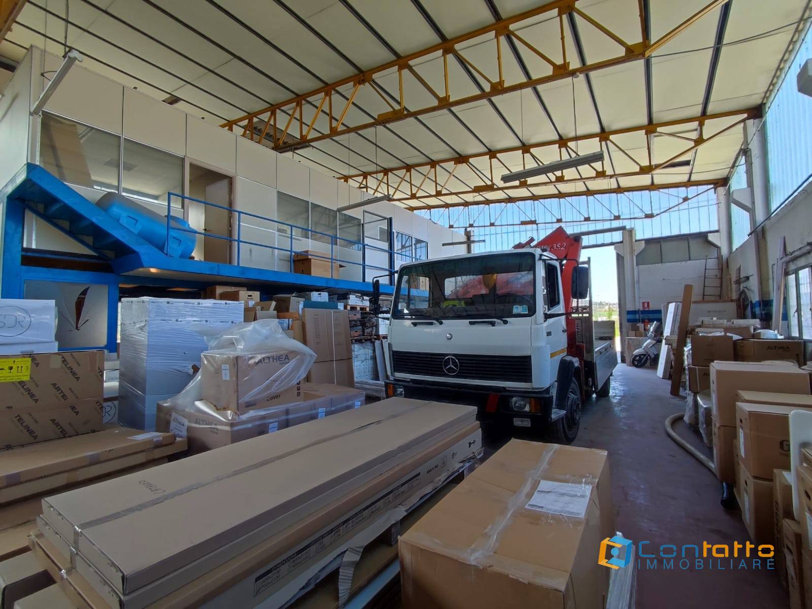 Locale commerciale in vendita a Cupra Marittima