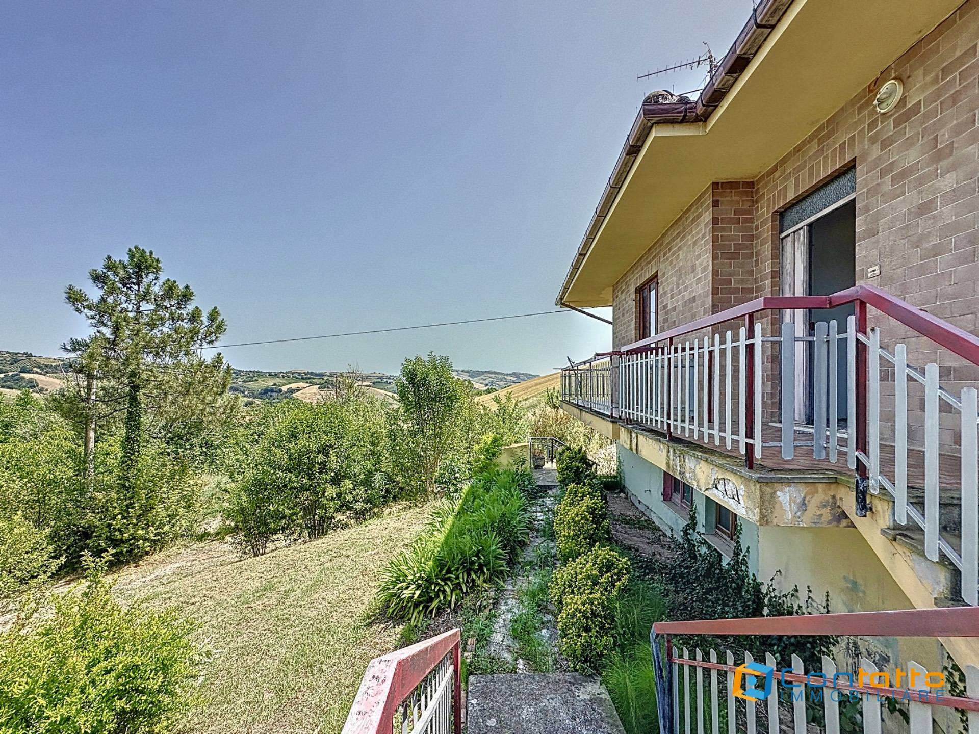 Villa in vendita a Carassai