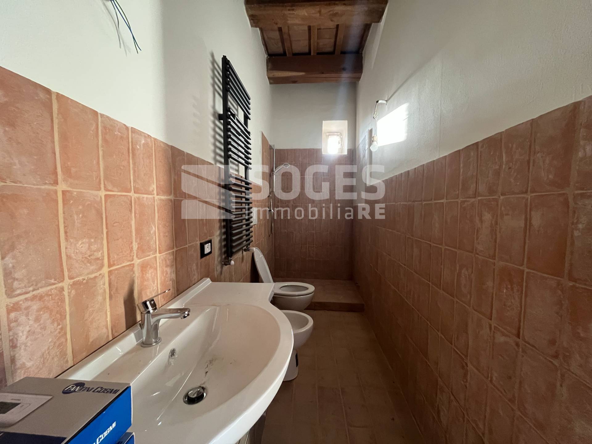 Appartamento in vendita a Bucine, Rapale