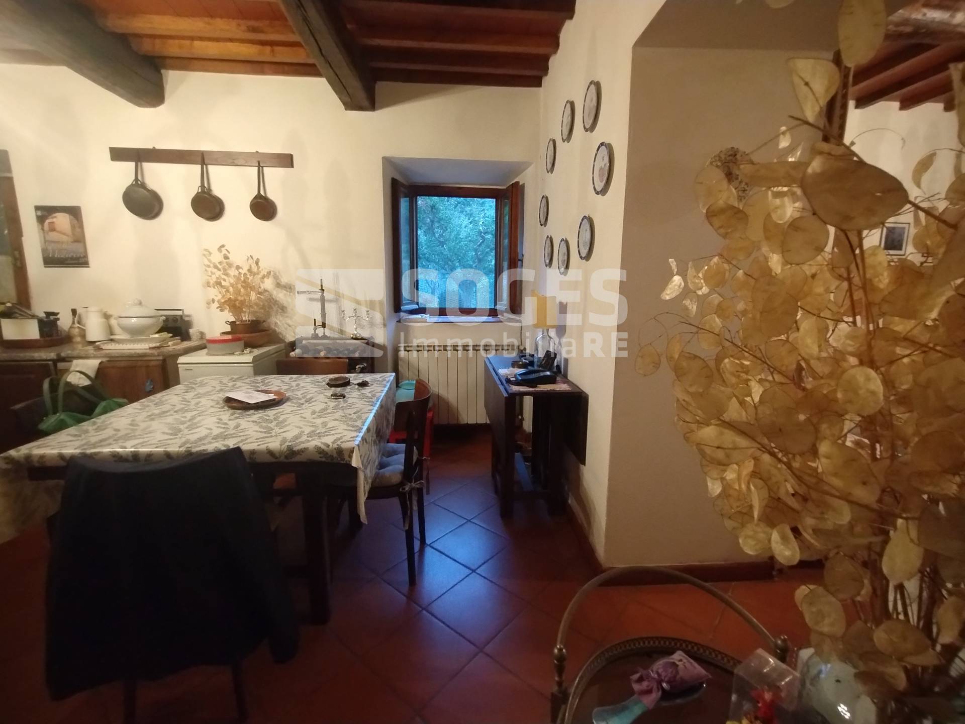 Porzione di casa in vendita a Londa, Fornace