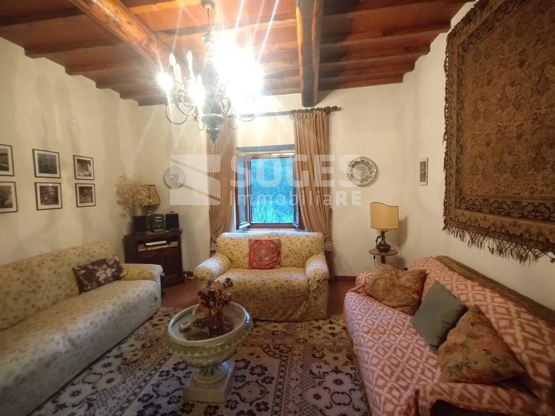 Porzione di casa in vendita a Londa, Fornace