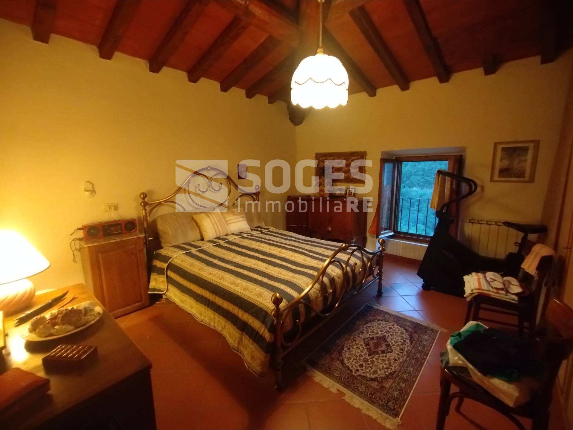 Porzione di casa in vendita a Londa, Fornace