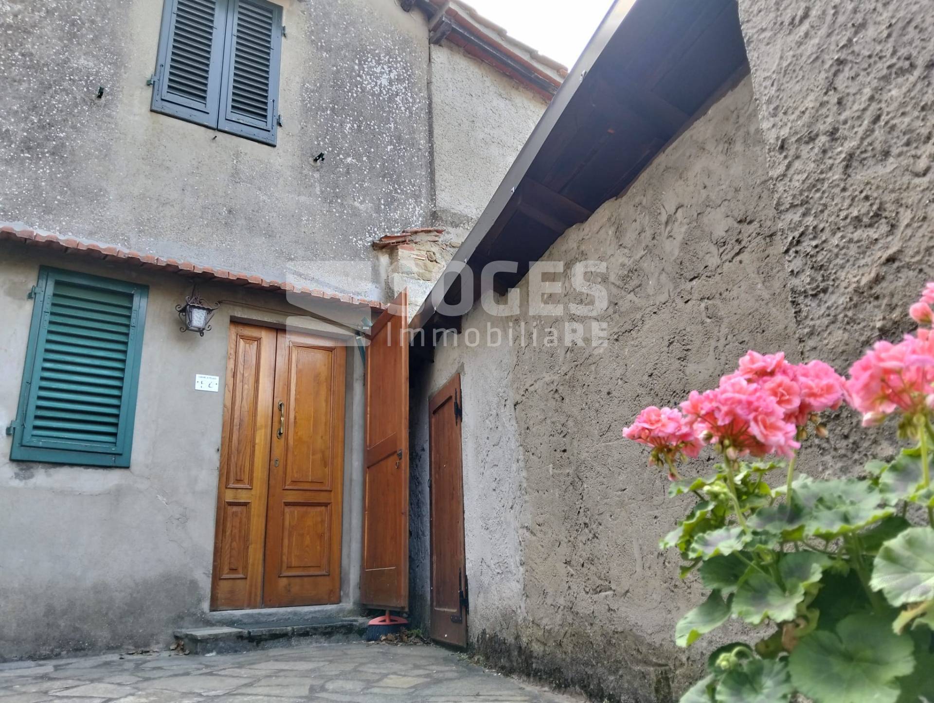 Appartamento in vendita a Pelago, Raggioli