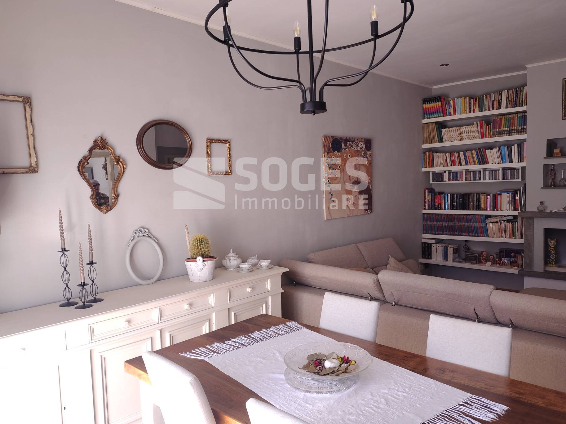 Appartamento in vendita a Dicomano, Centro