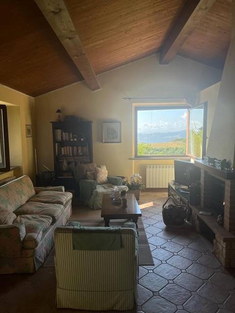 Casa indipendente in vendita a Todi