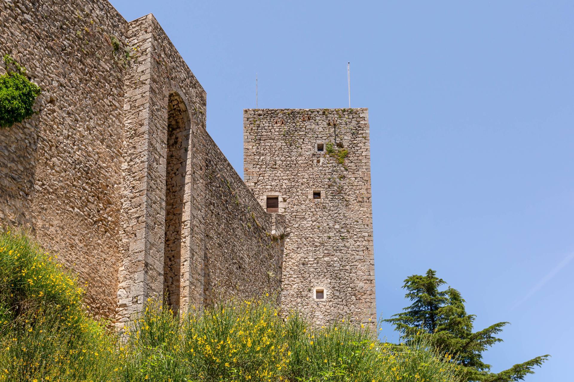 Castello in vendita a Pereto