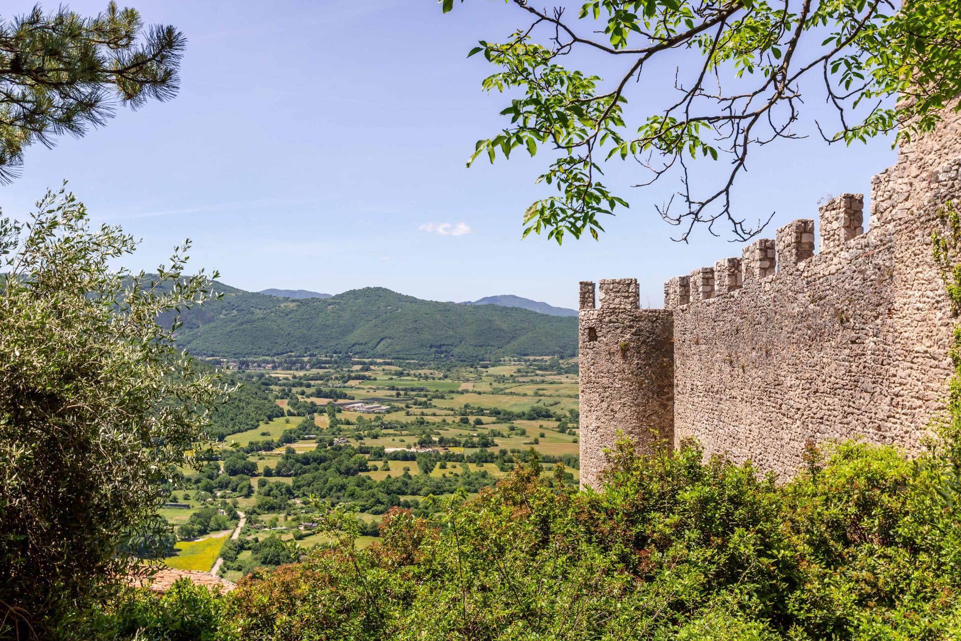 Castello in vendita a Pereto