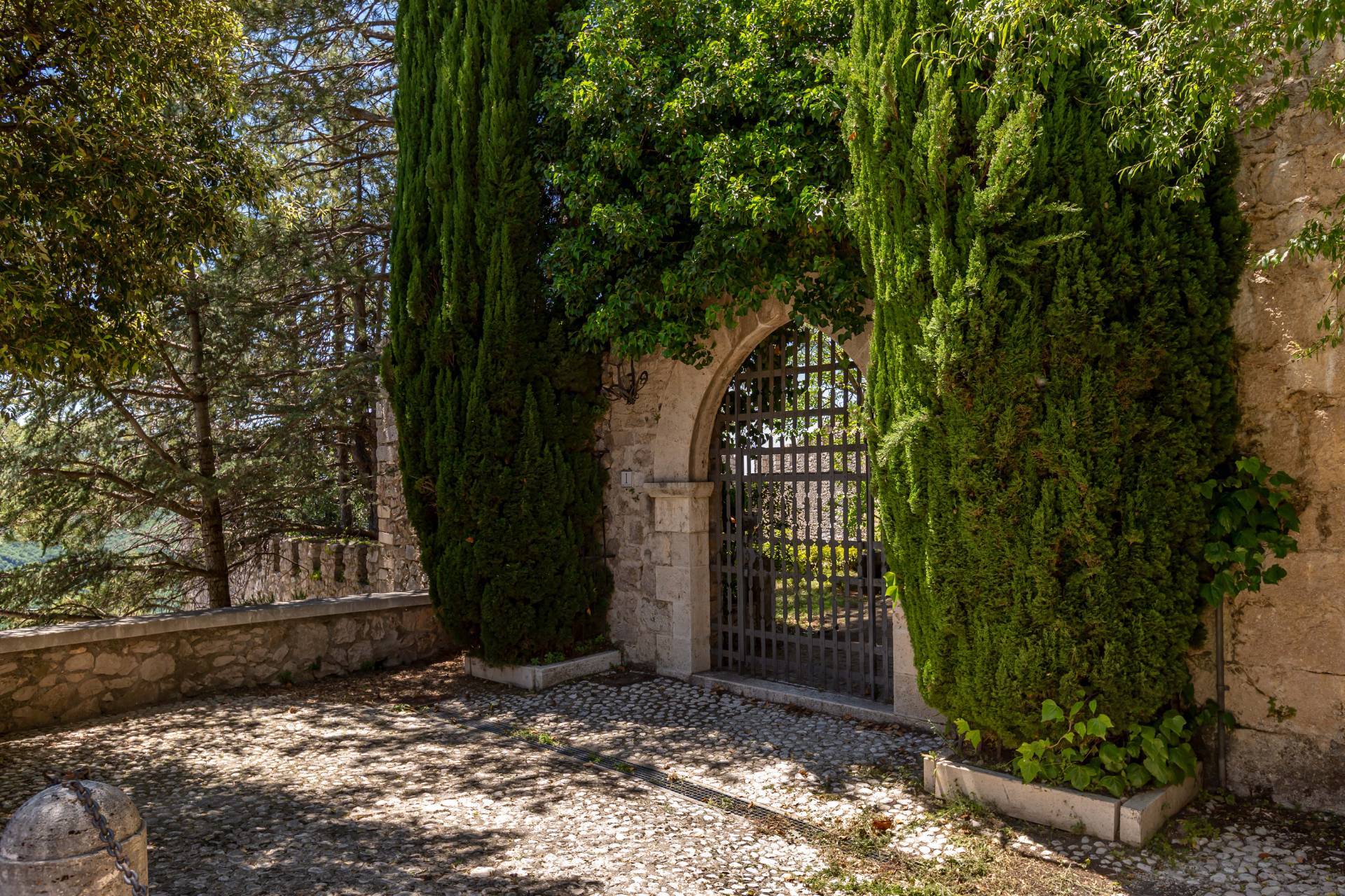 Castello in vendita a Pereto