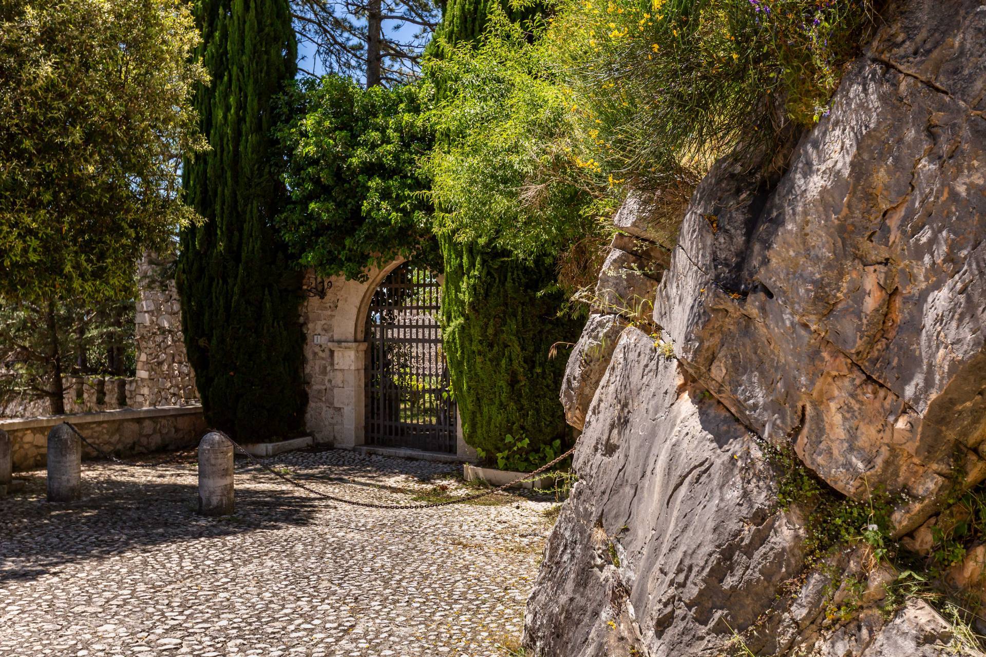 Castello in vendita a Pereto