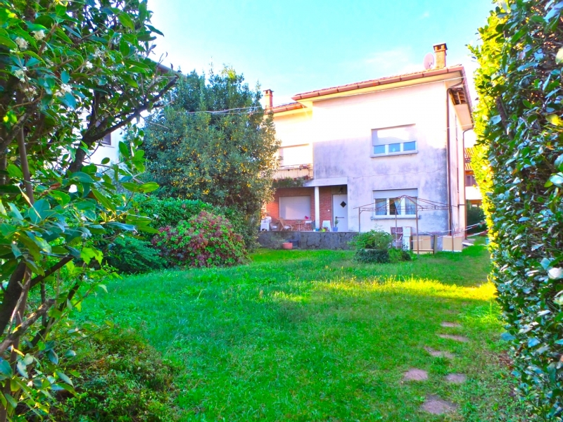 Casa indipendente con giardino a Udine