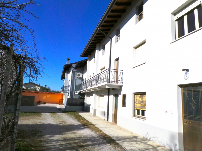 Casa indipendente con terrazzo a Majano