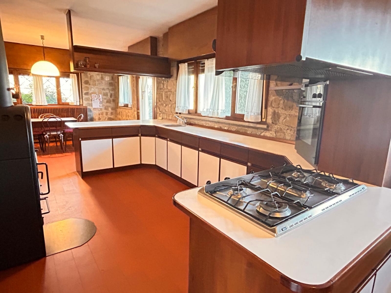 Villa con giardino a Moruzzo