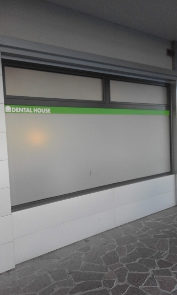 Locale commerciale in vendita a Reana del Rojale