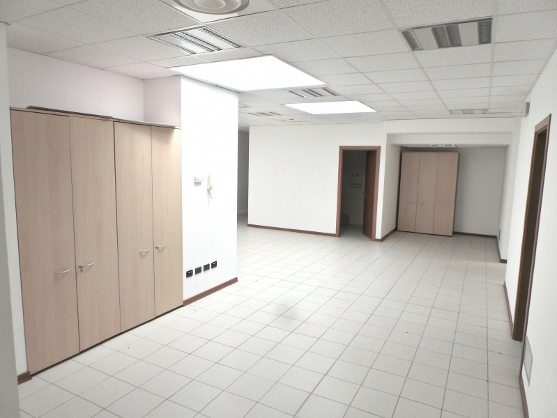 Ufficio in vendita a Pozzuolo del Friuli